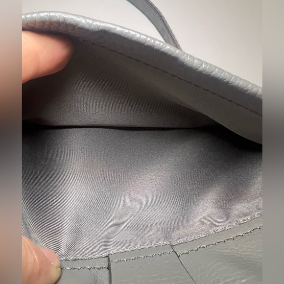 Fossil Kinley Small Envelope Leather Crossbody in Shadow Gray Adjustable Strap - Picture 9 of 16